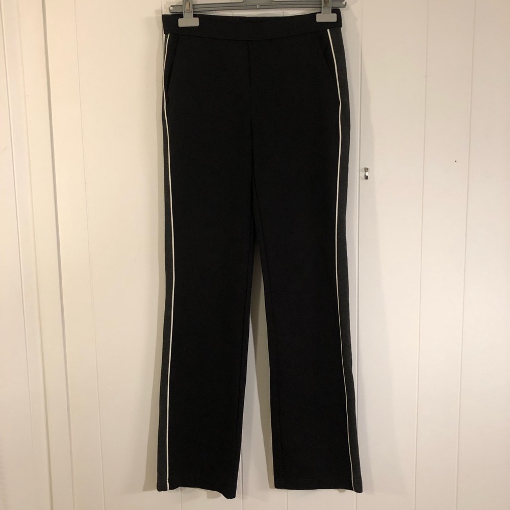 One by Chapter One Black Leggings with Gray/White Stripe XS/TP